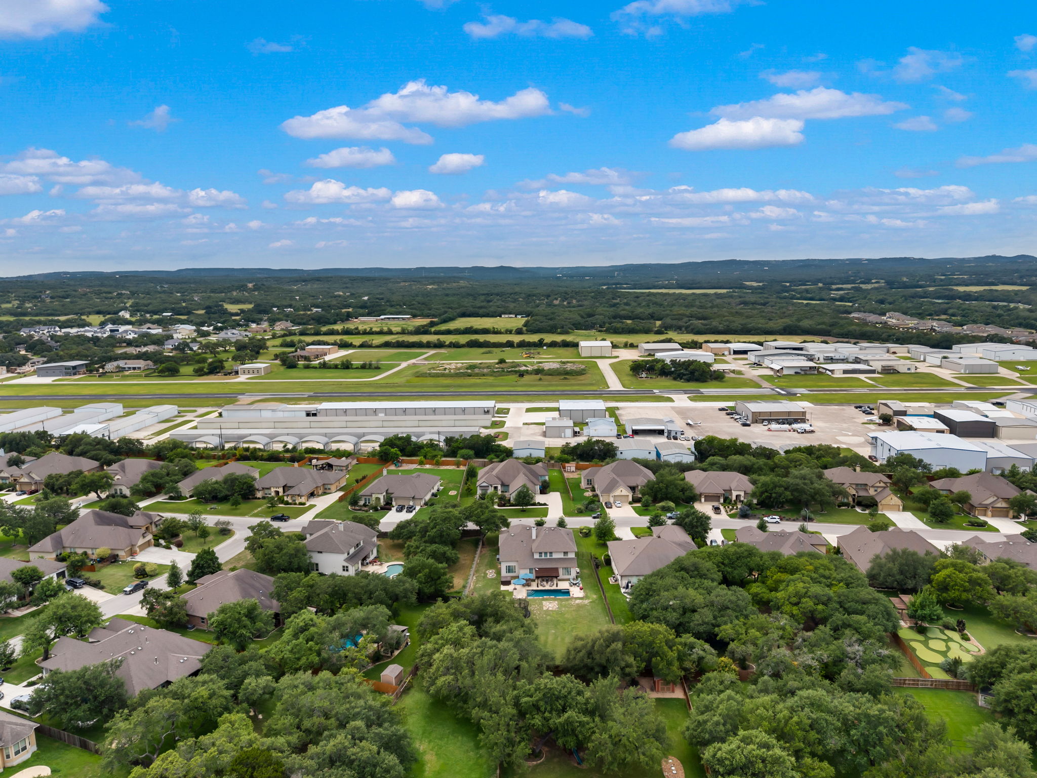 Do I Need a Real Estate Agent to Buy a House in Texas? header image.
