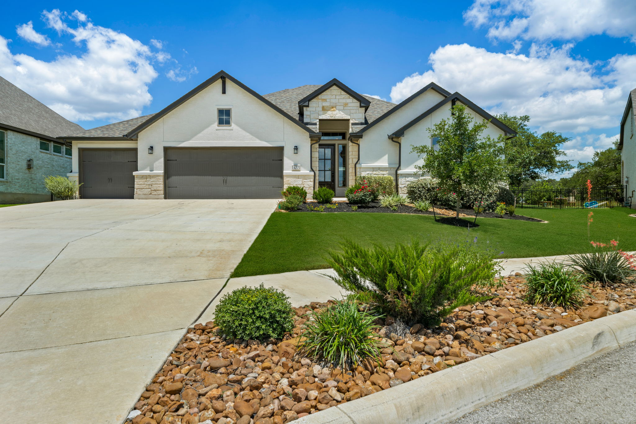 Featured Listing: 477 Vamanos, Boerne TX 78006 – Nearly New Monticello Single-Story with Oversized 3-Car Garage on a Cul-de-Sac in the Resort-Style Esperanza Community header image.