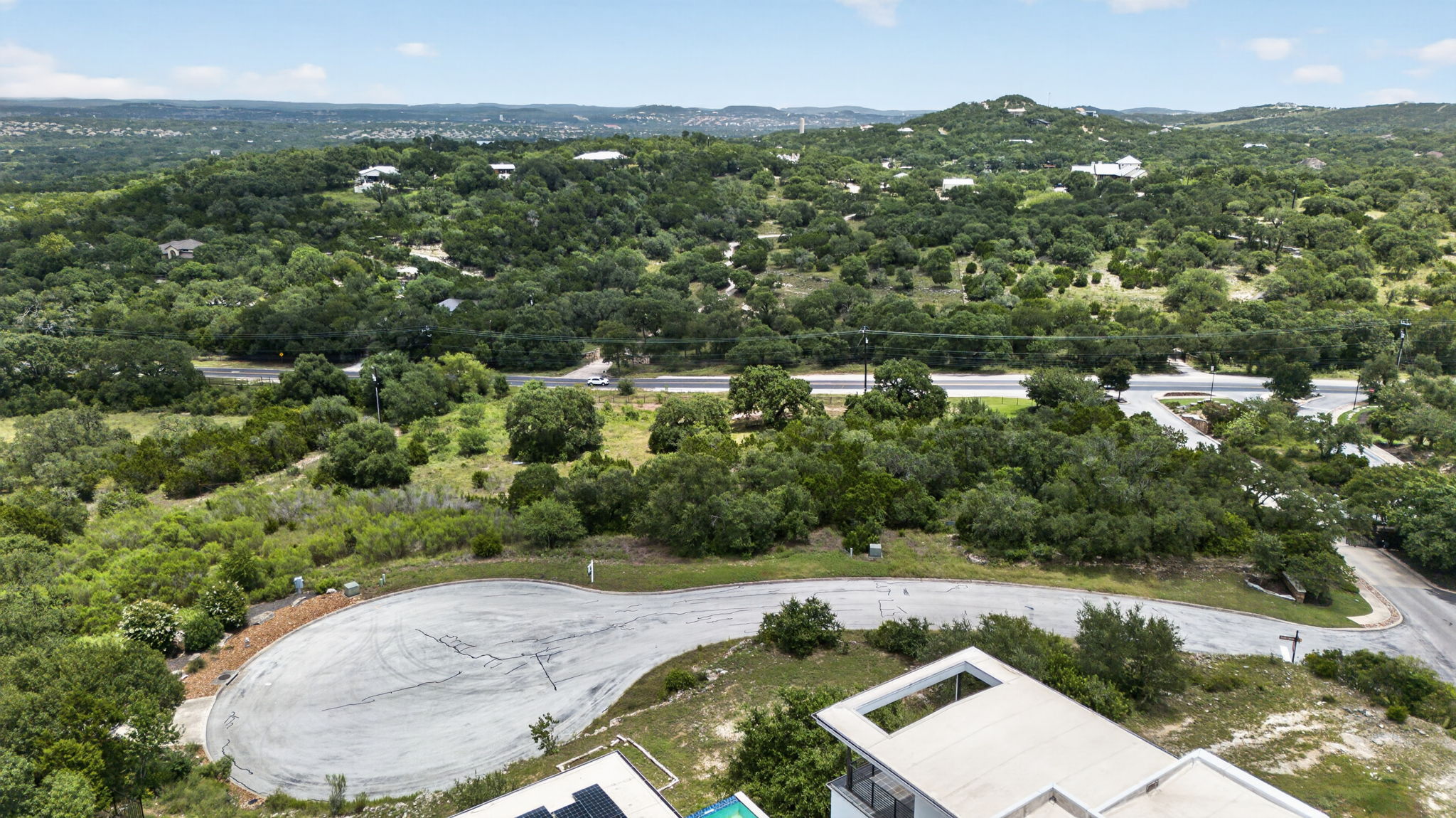 Is It Cheaper to Build or Buy a House in Texas? header image.