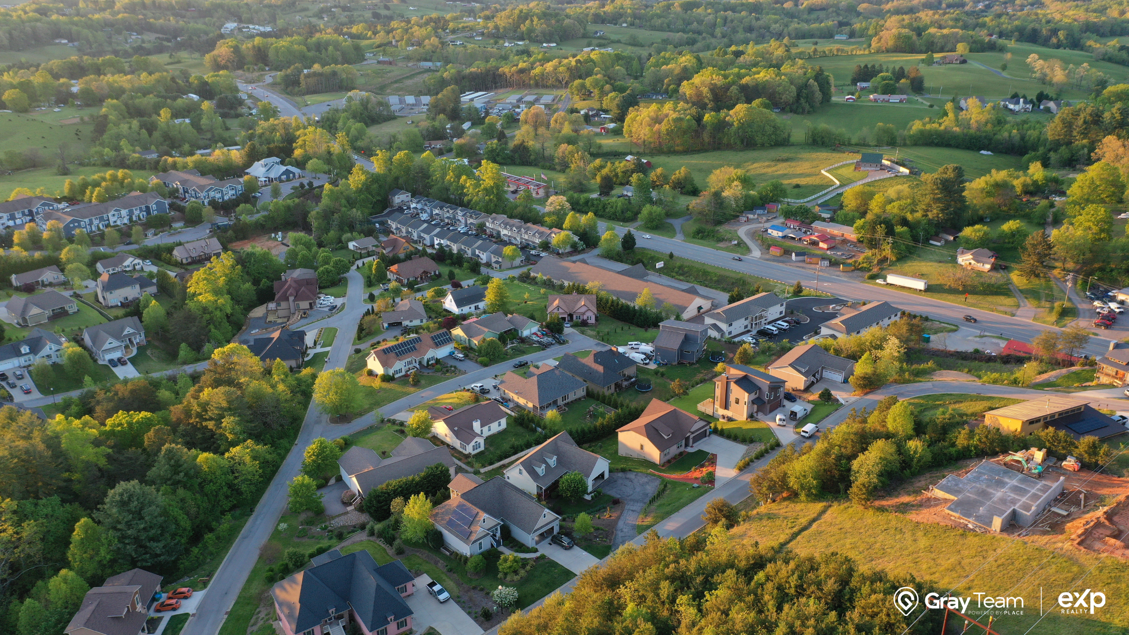 Neighborhood Spotlight: Best Areas to Live in Syracuse and Surrounding Towns header image.