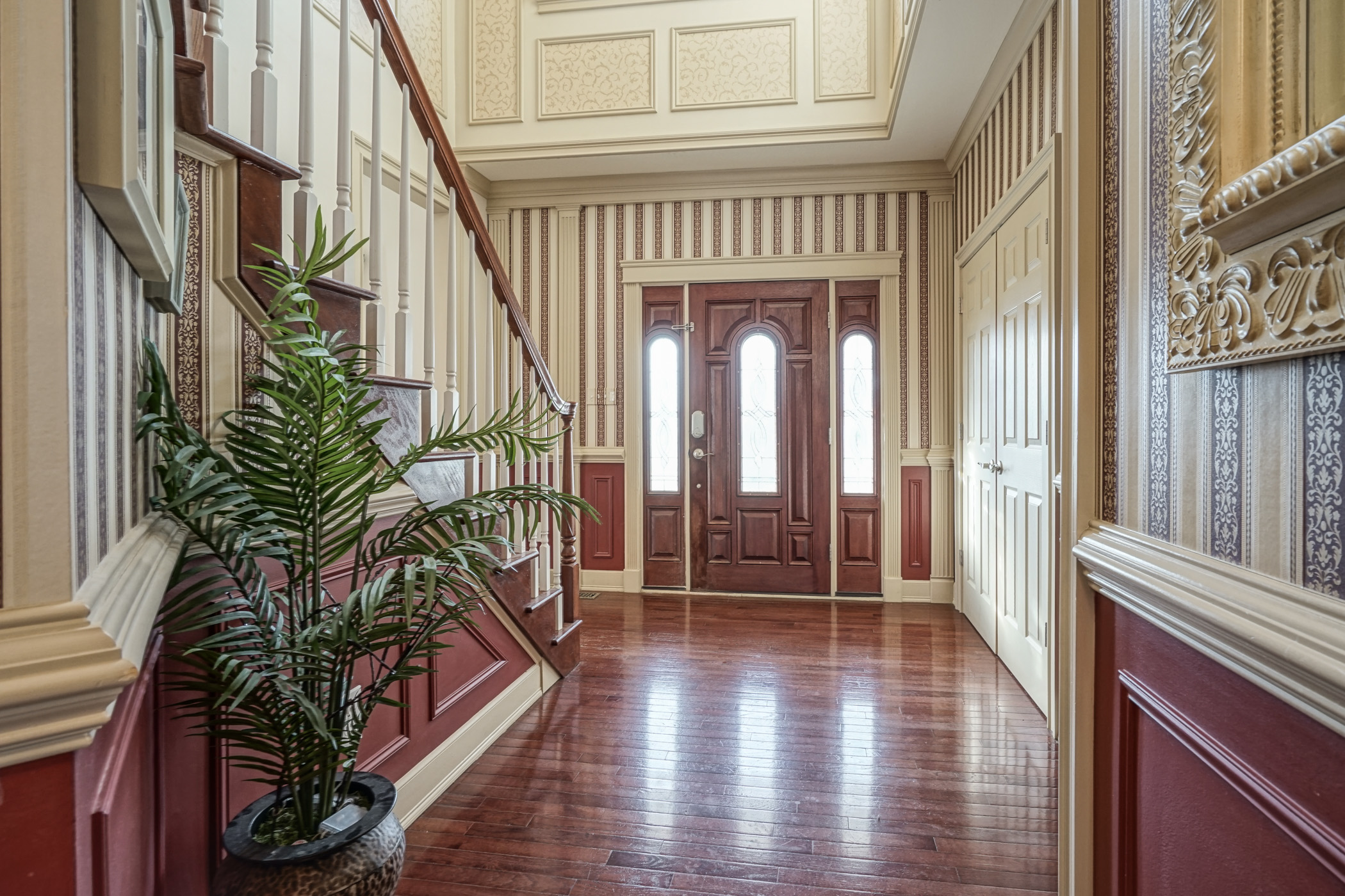 Staging Your Home On A Budget header image.