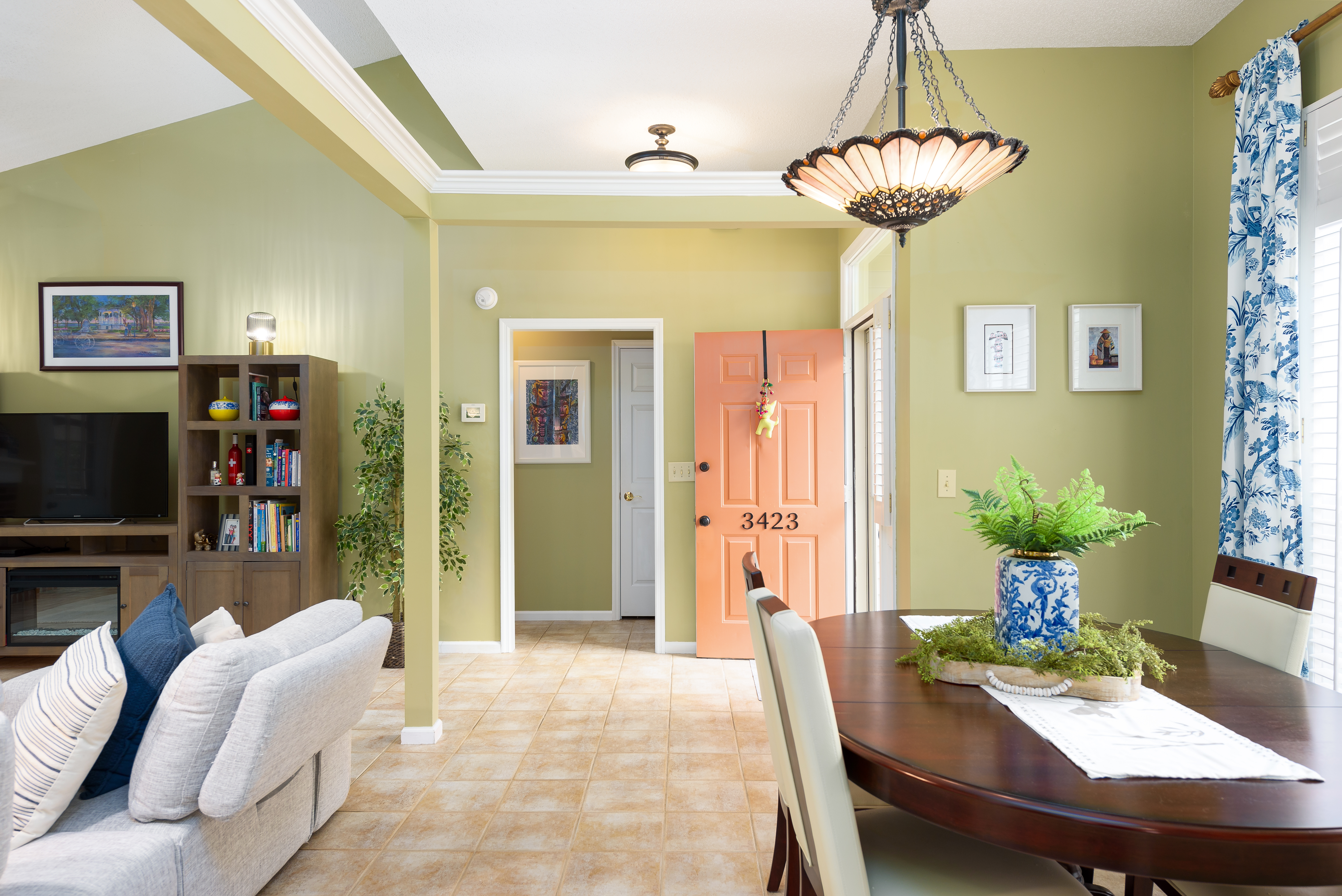Choosing the Best Flooring for High-Traffic Homes in Charleston, SC header image.