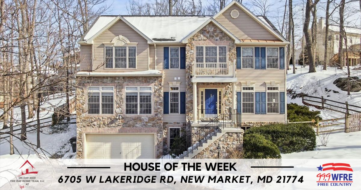 This Week on Podcast - Why So Many Homeowners Are Downsizing Right Now header image.