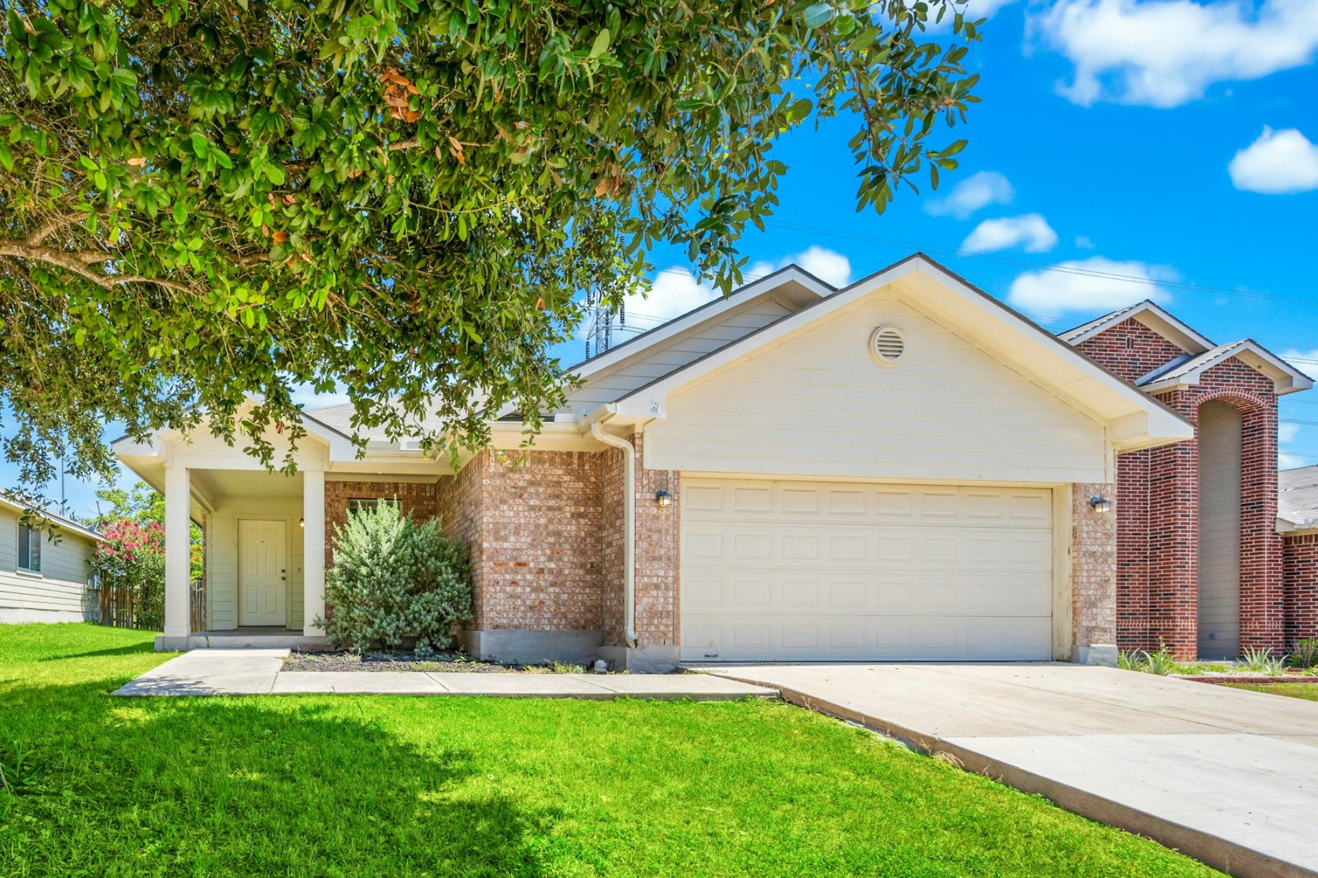 Should You Wait or Move Forward? Signs It May Be Time to Buy a Home header image.
