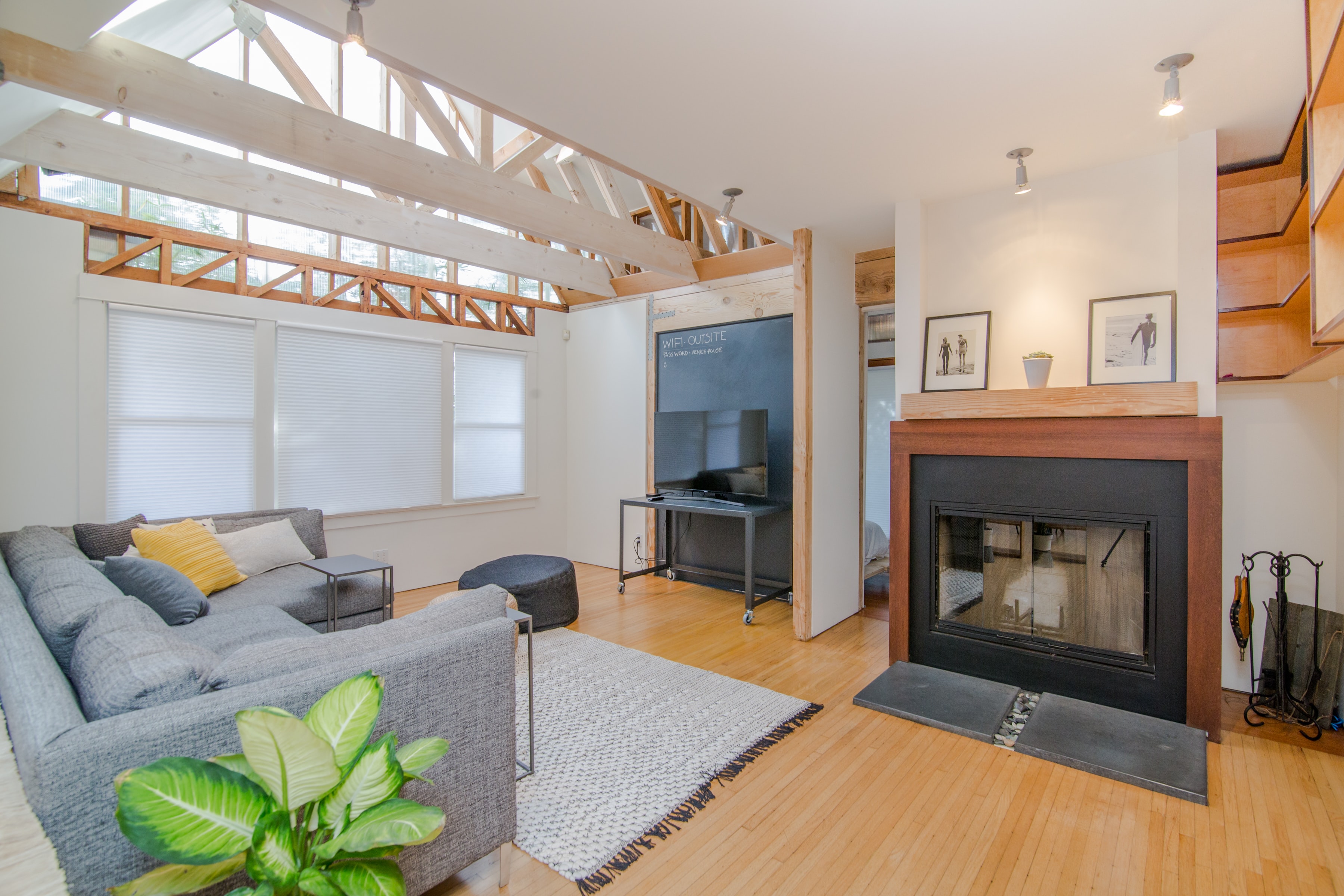 Single and Considering A New Home? header image.