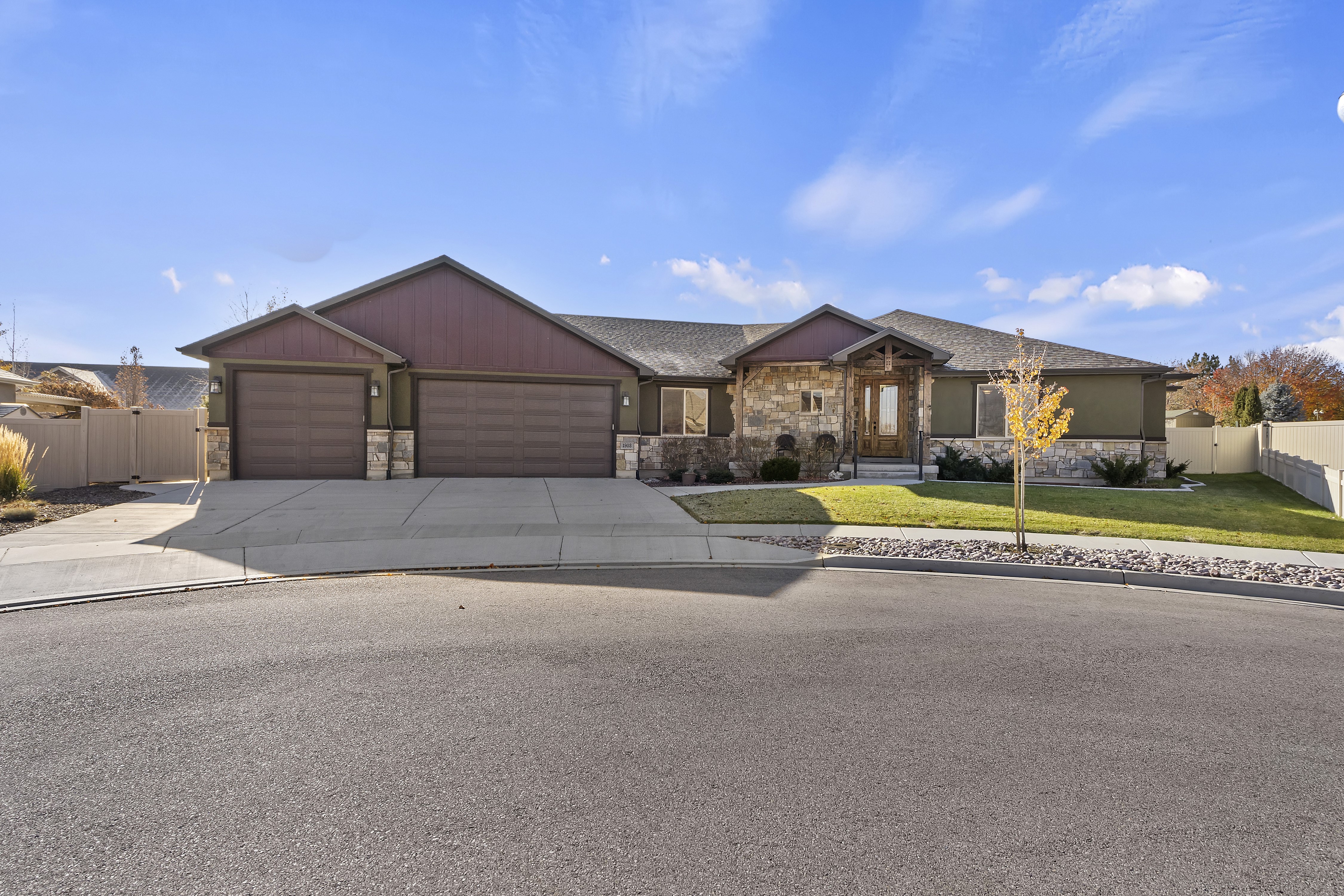 Luxury Home for Sale in West Jordan header image.