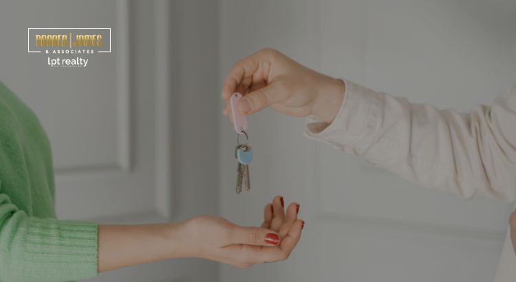 Should I Use a Discount Real Estate Brokerage? header image.
