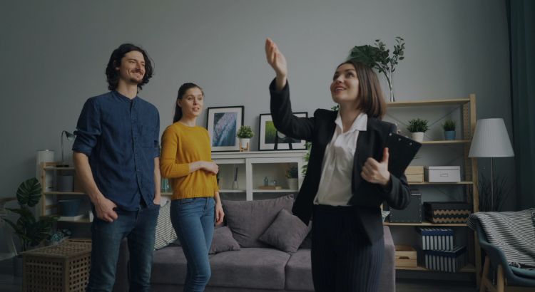 What Happens If You're Unhappy With Your Real Estate Agent? header image.