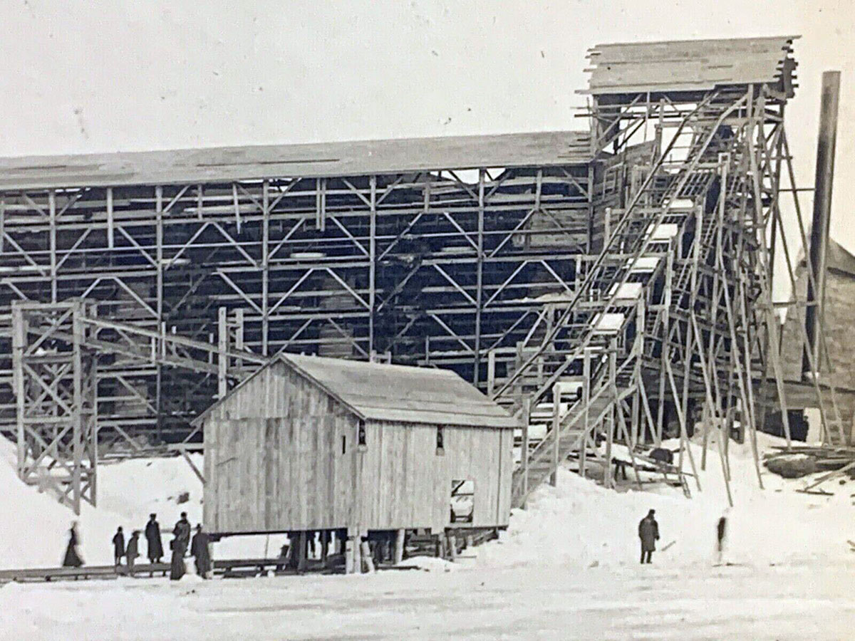 Exploring the Rich Ice Harvesting History of Lake Winnipesaukee: A Legacy Beneath the Surface header image.