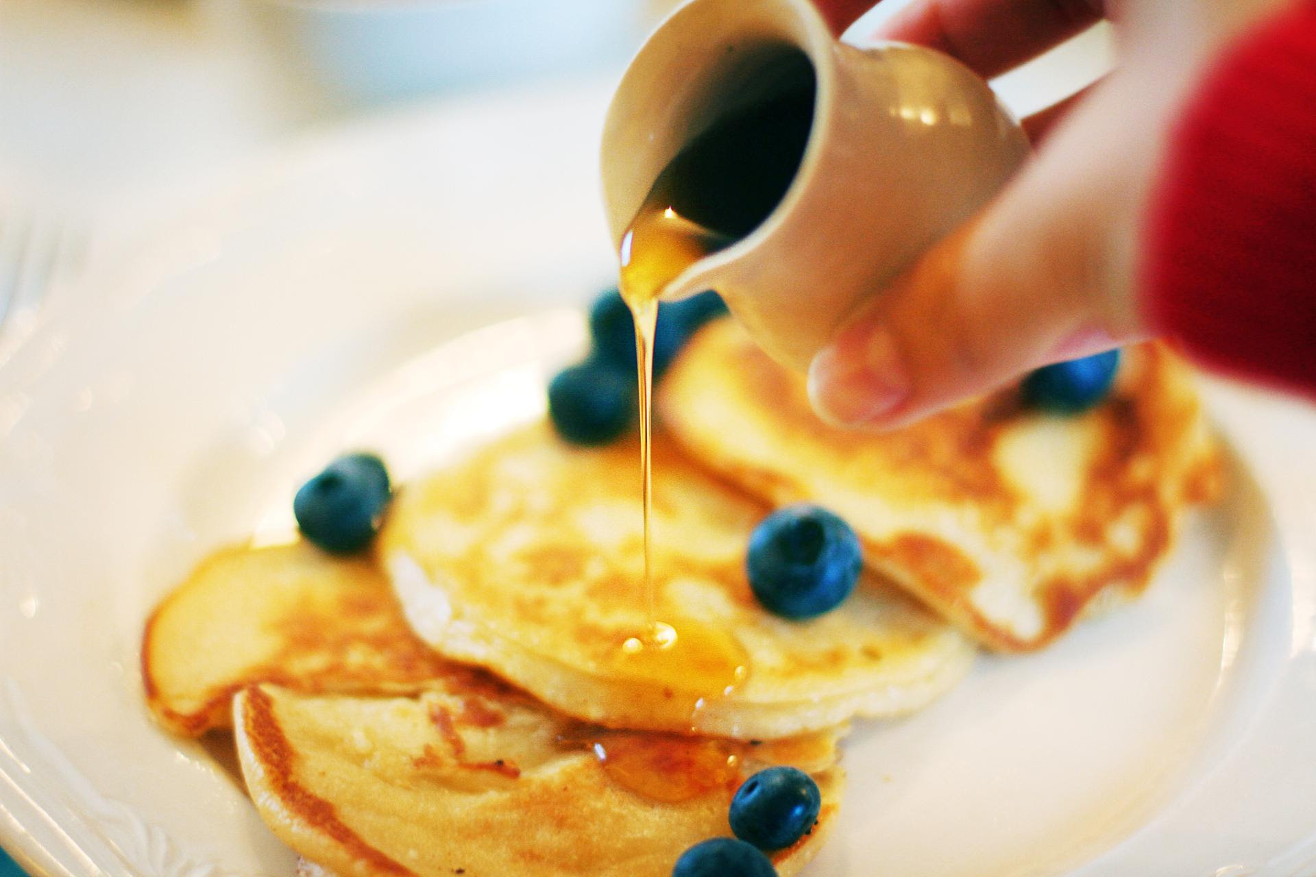Delicious Breakfast Spots During Maple Syrup Season header image.