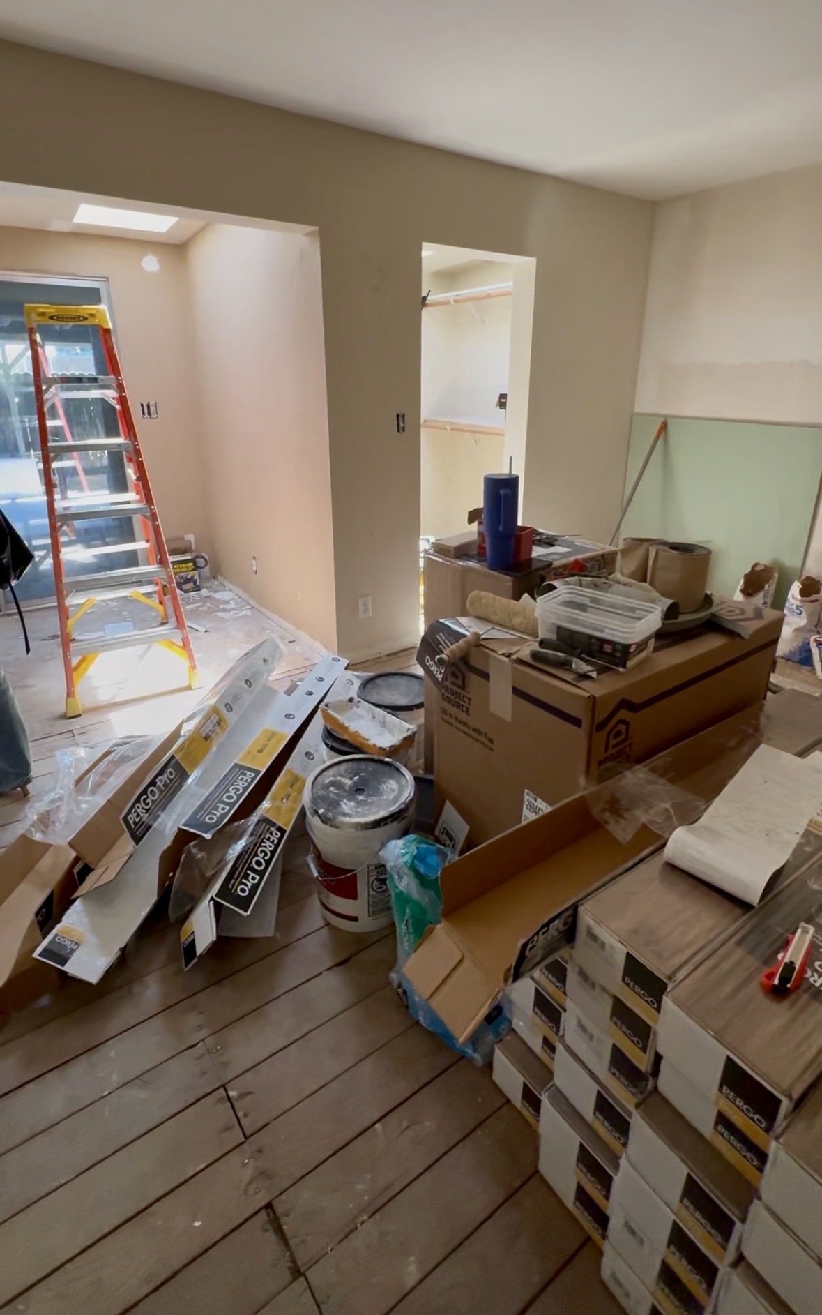 8 Signs It Might Be Time to Sell Your Home header image.