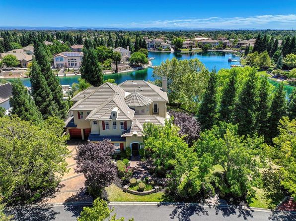Living in Roseville, California header image.