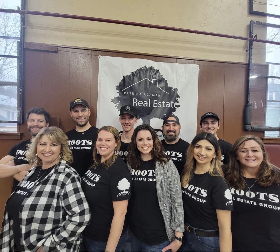 Home Staging: Transforming Your Space to Attract Buyers with Roots Real Estate Group header image.