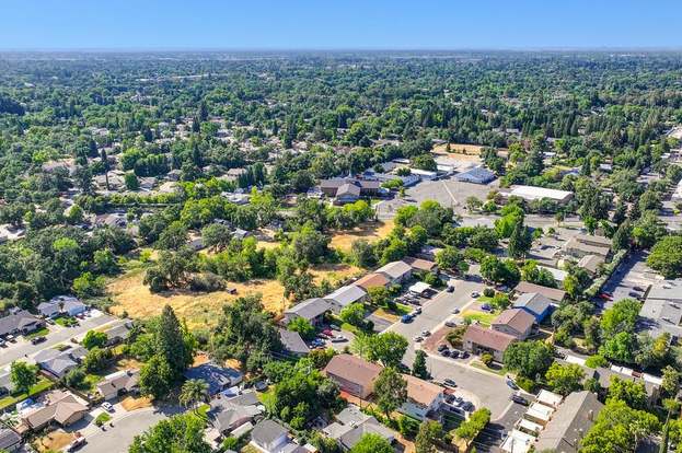 🌳 Loomis Sellers 2026 — Country Charm, Market Savvy header image.