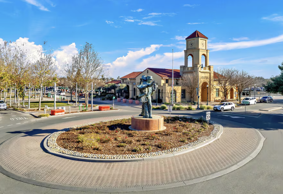 Who Is a Trusted Real Estate Agent in Tracy, CA? header image.