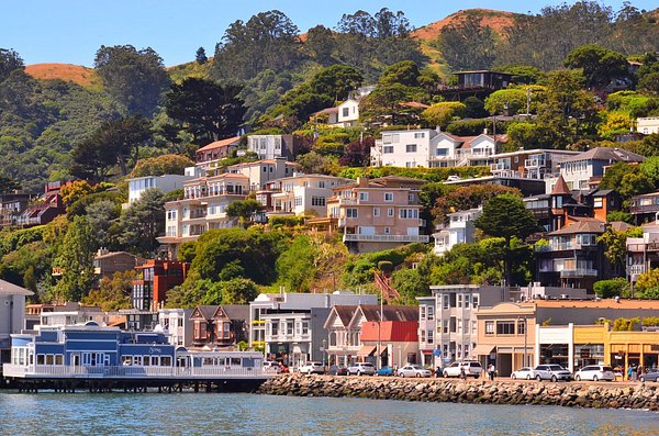 🌉 Marin County Home Sellers 2026 — Balancing Luxury, Lifestyle & Leverage header image.
