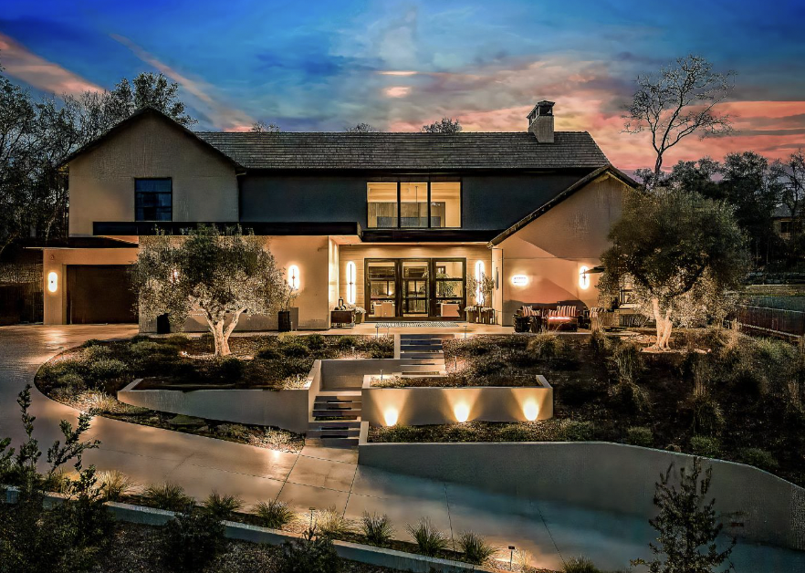 Living in El Dorado Hills, California: A Luxury Market Overview header image.