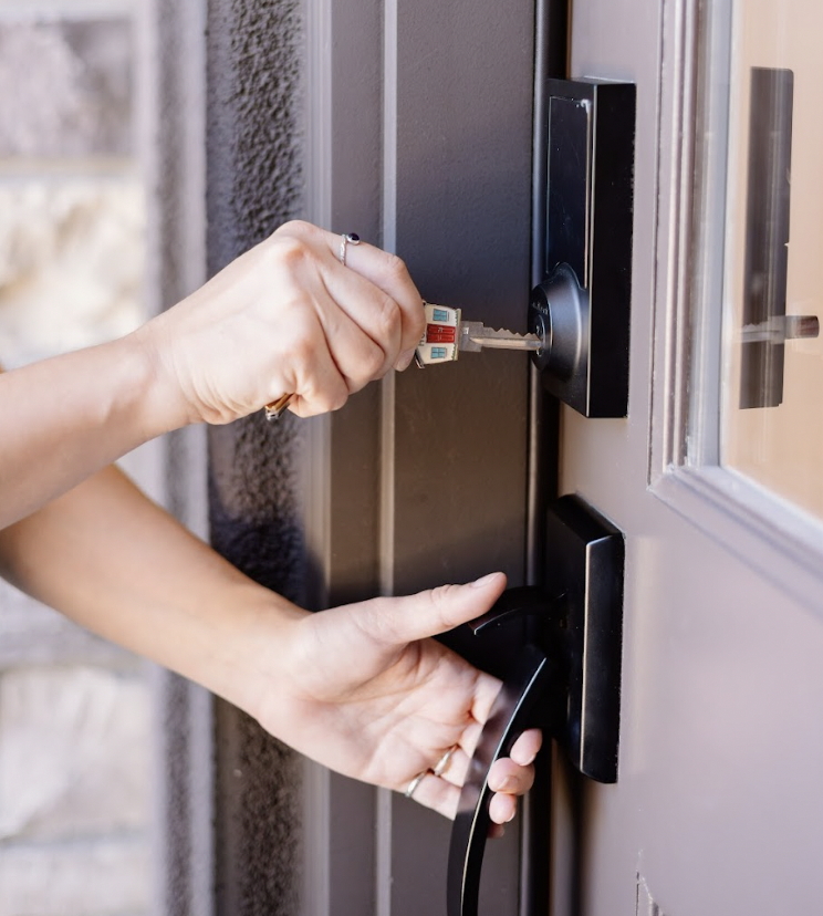 Who Should I Work With When Buying or Selling a Home in Sacramento, California? header image.