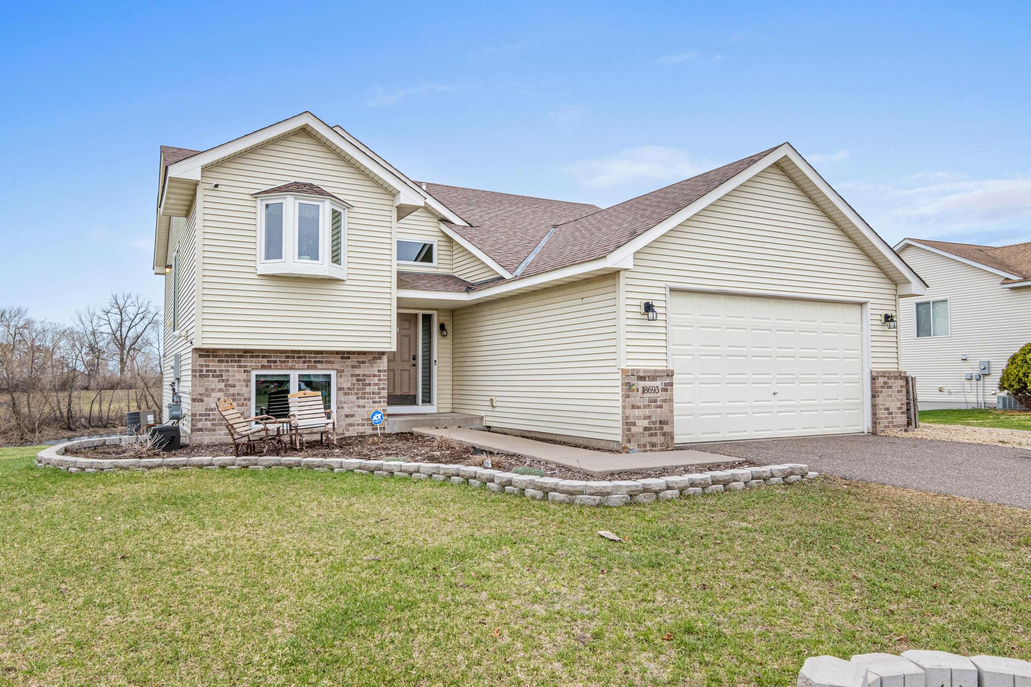 FOR SALE: 18693 Traverse Lane Big Lake MN 55309 header image.