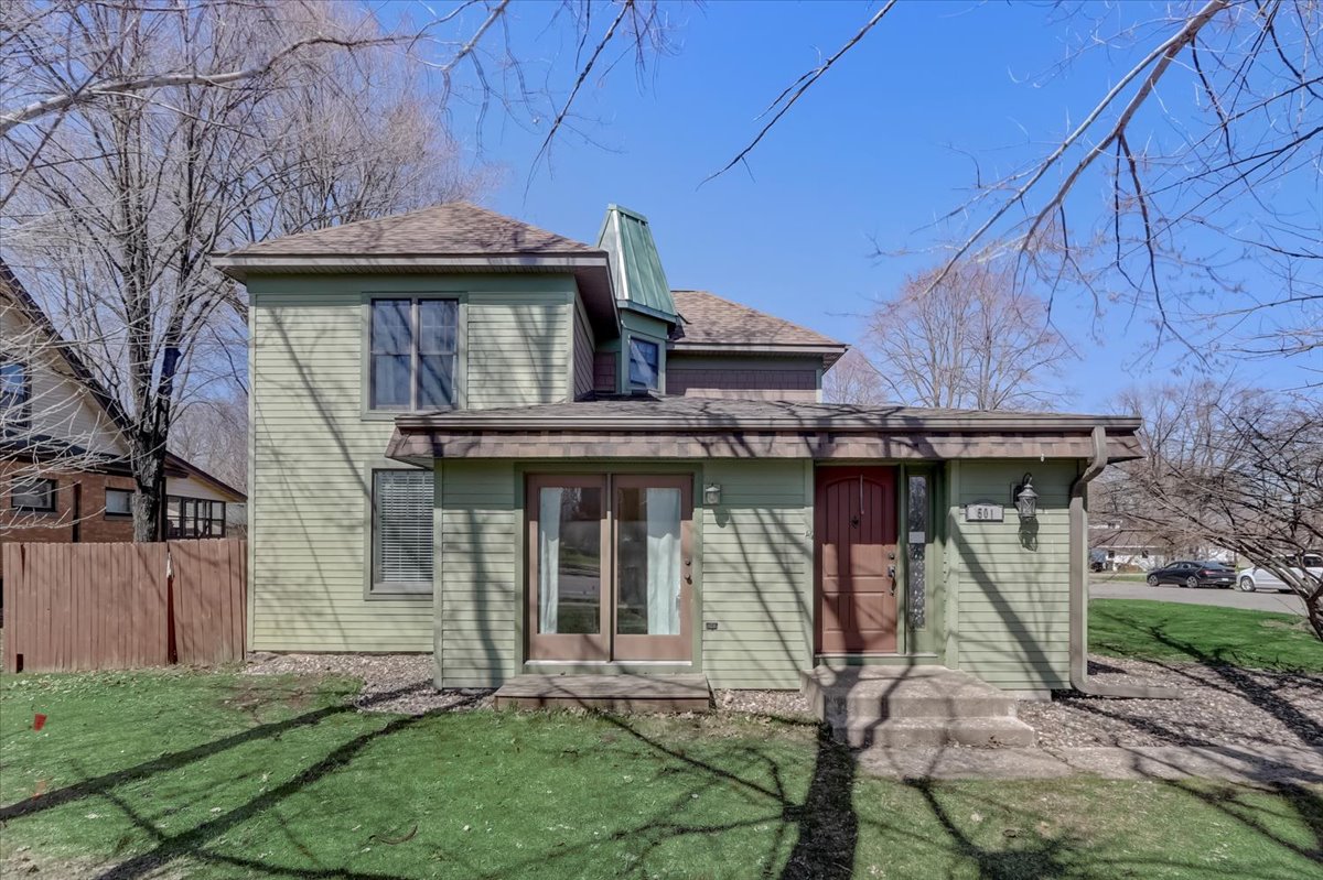 501 W Broadway Street, Monticello header image.