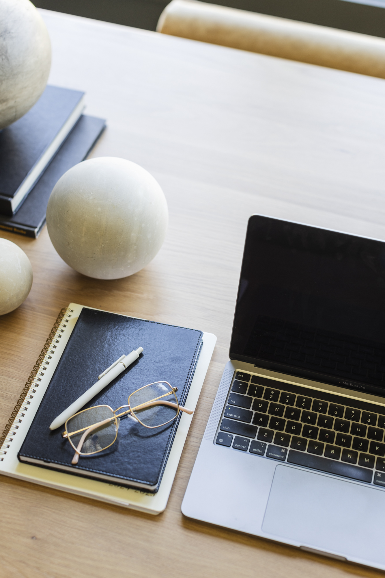 When is it time to dump your lender? and a Market Update for Nov 20, 2024 header image.