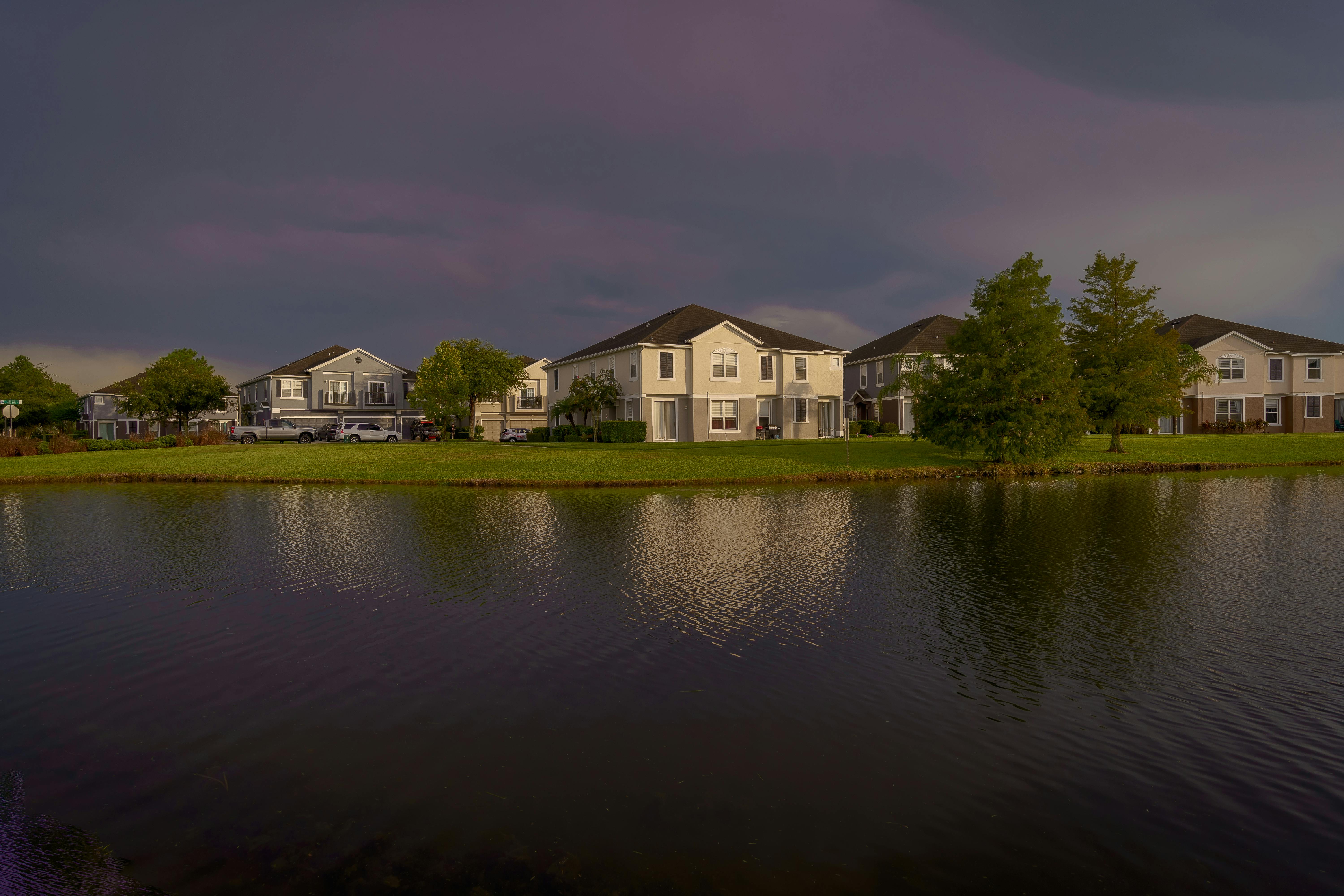 🌊 What Does It Take to Buy a Lakefront Home in Highlands County, FL? header image.