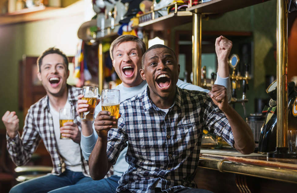 5 Best Sports Bars to Watch Football in Fort Worth header image.