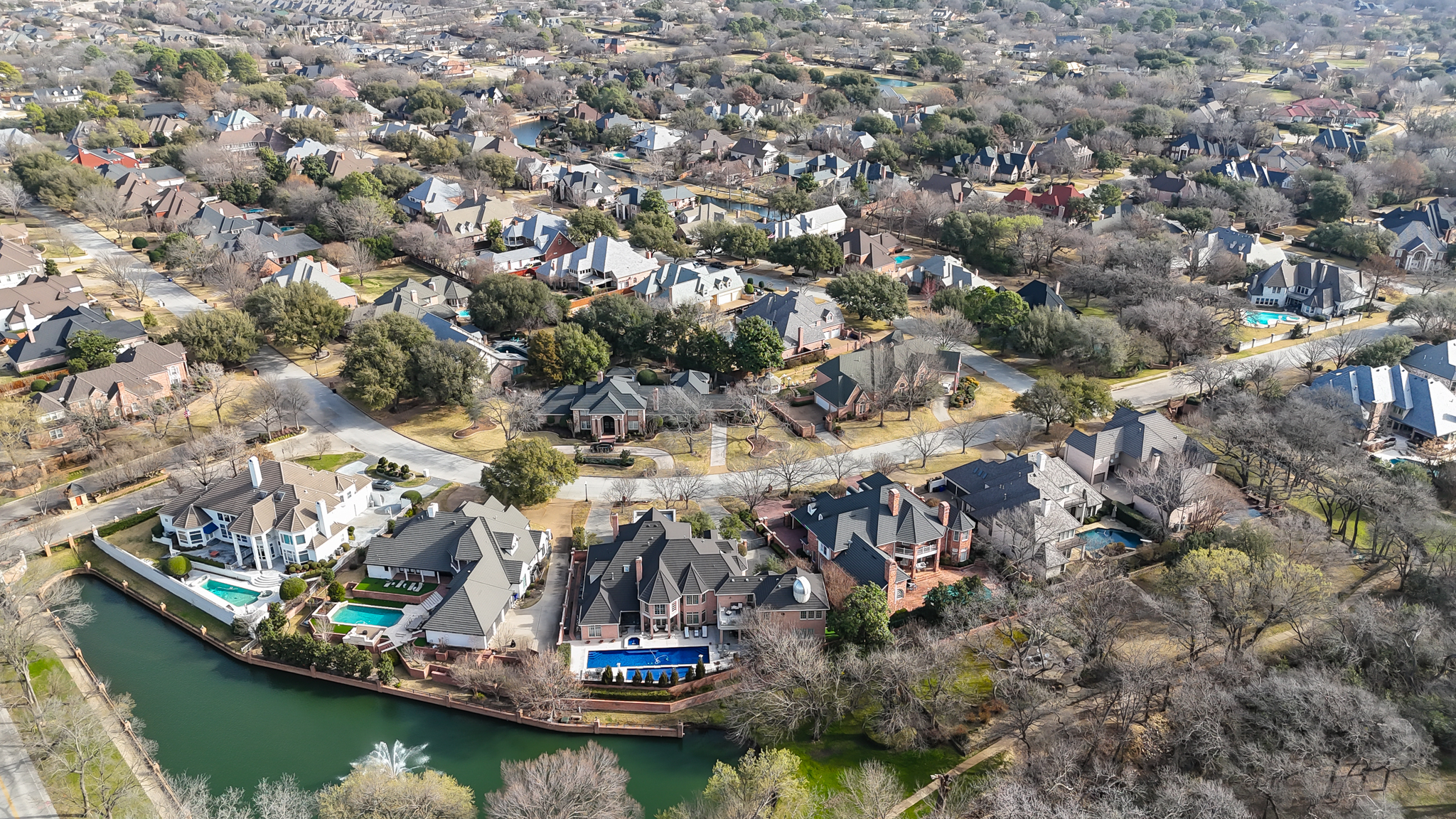 Colleyville vs Southlake: Which Texas Suburb Is Right for You? header image.