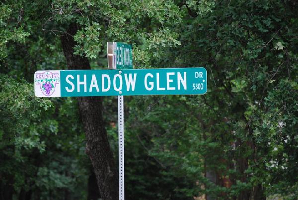 Glade Crossing Neighborhood in Grapevine, TX header image.