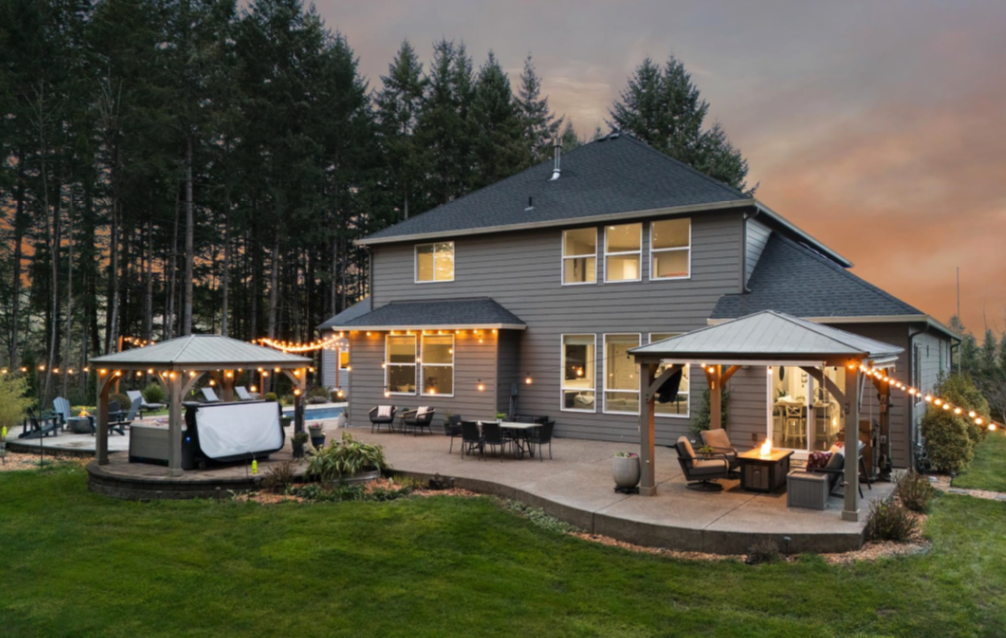 Creating an Outdoor Living Room Worth Using header image.