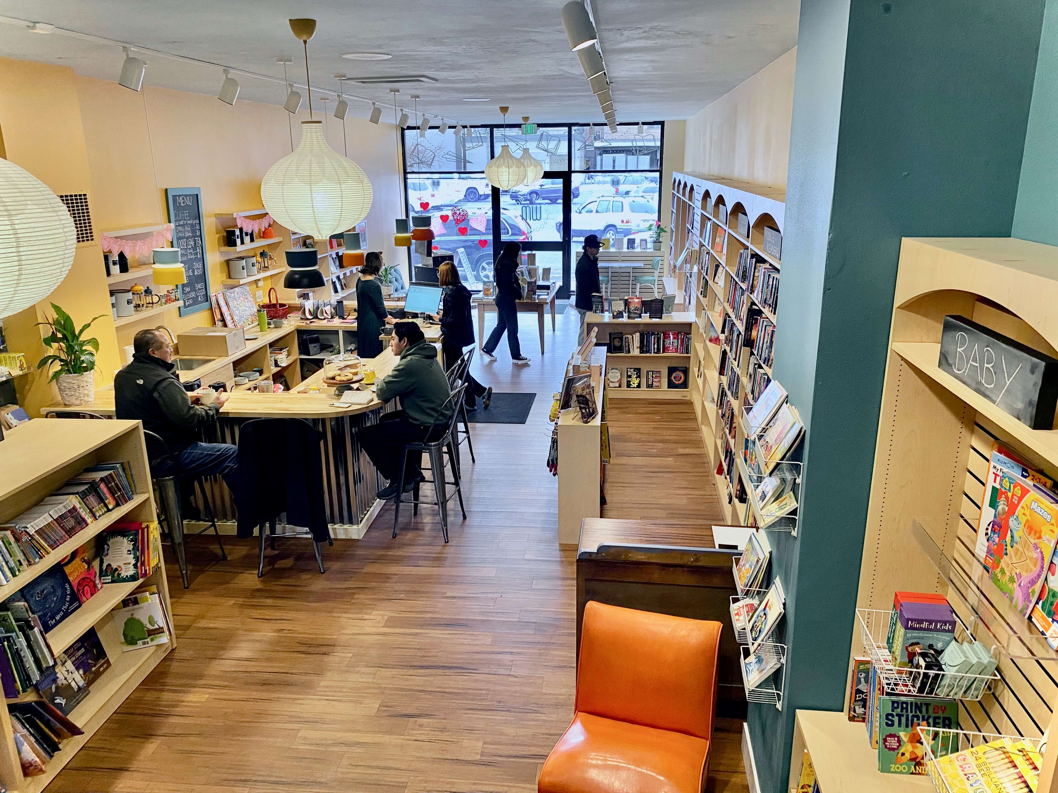 Local Business Highlight - Winnie & Mo's Bookstore header image.