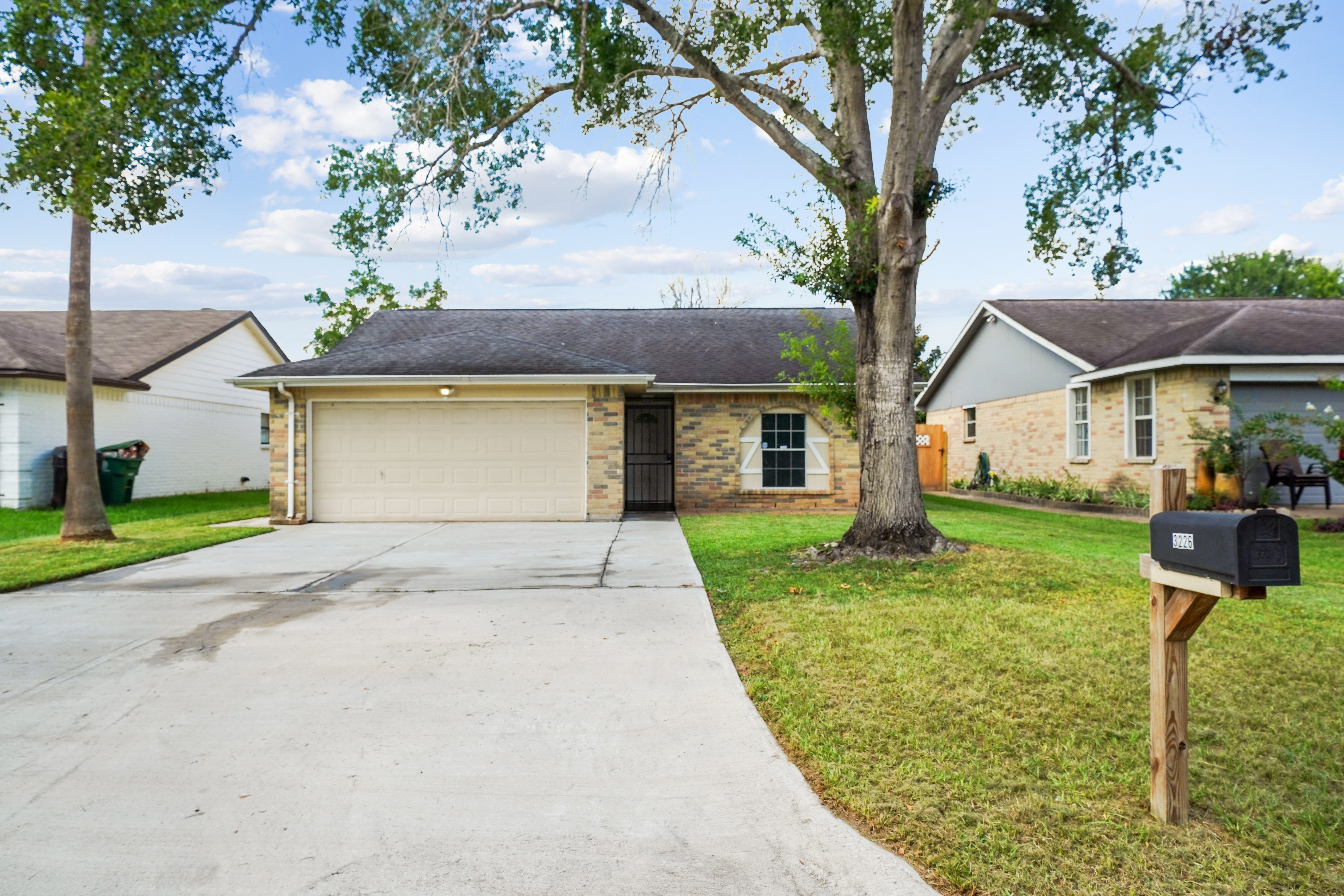 3226 Dragonwick Drive: A Home with Endless Possibilities header image.