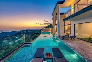 Phoenix Relocation Expert: Your Guide to Luxury Living in the Phoenix Metro Area header image.