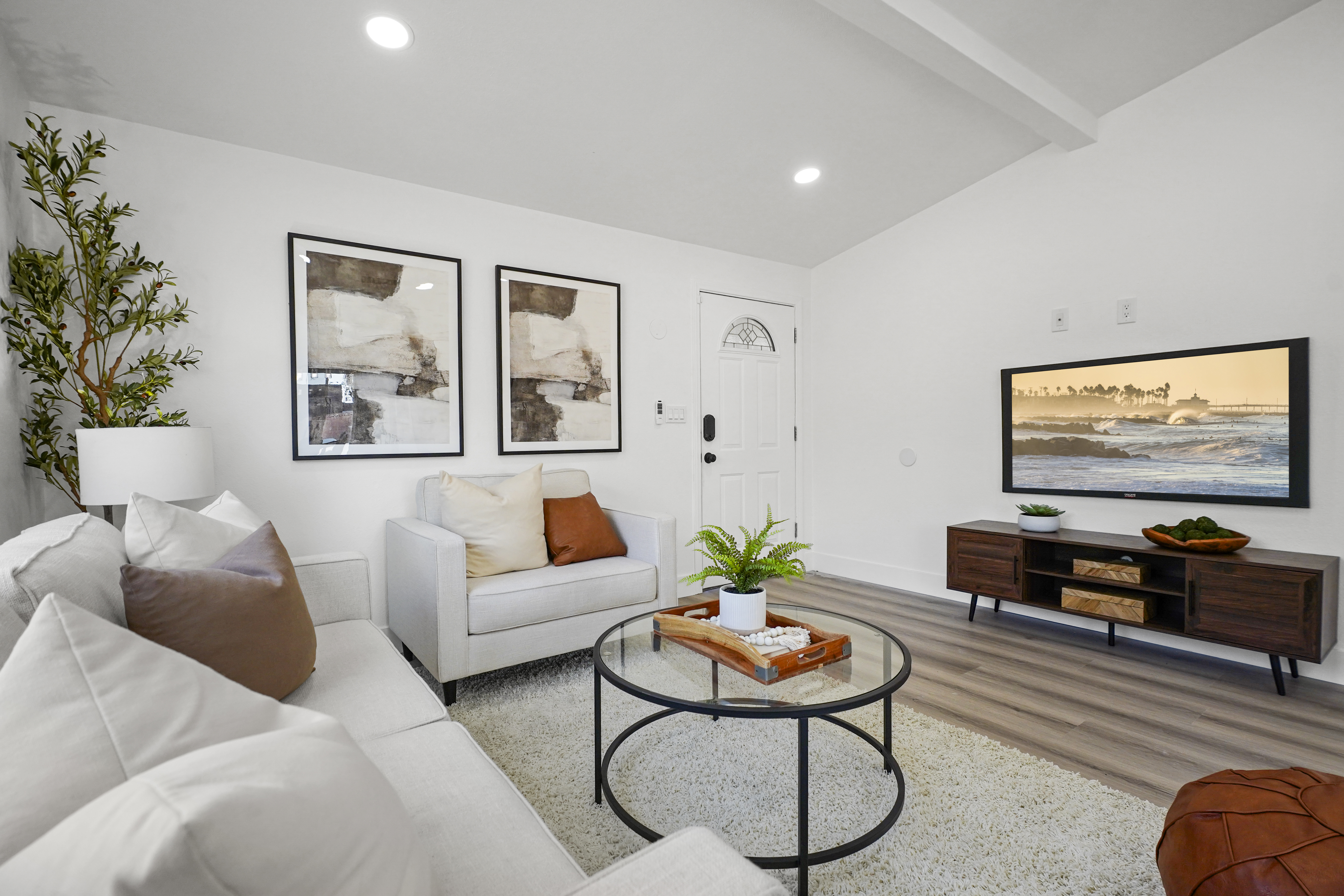 Prepping Your Home to List This Summer: A Room-by-Room Checklist header image.