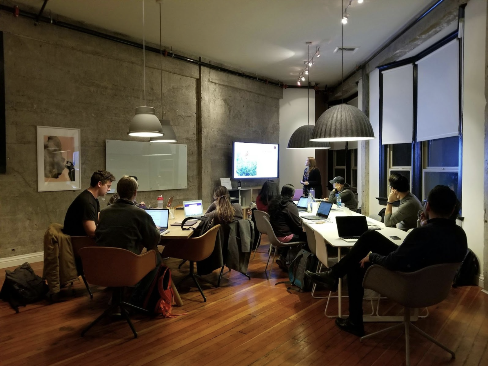 A Closer Look at the Job Market in Glendora, California! header image.