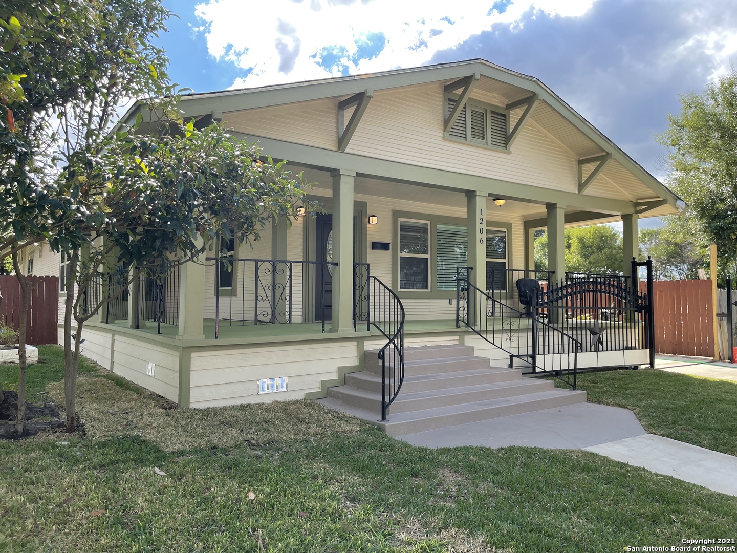 Be Ready To Buy Your New House This Year header image.