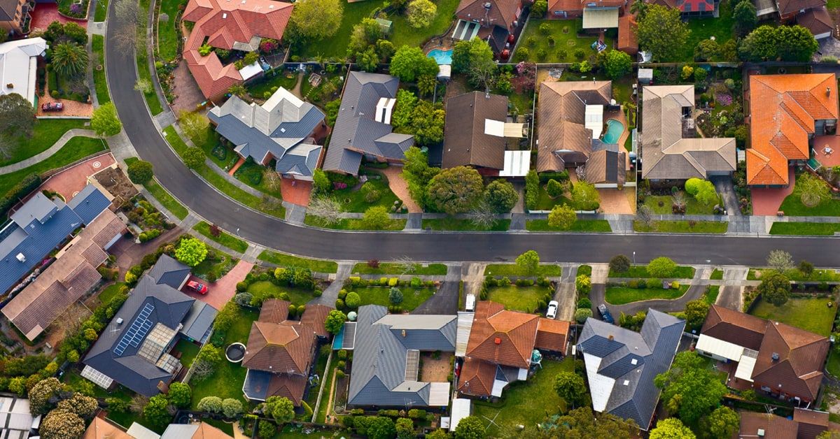 Why Buyers Shouldn’t Ignore the Neighborhood During Home Tours header image.