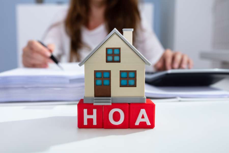 Buyers Should Pay Attention to HOA Rules Before Purchasing header image.