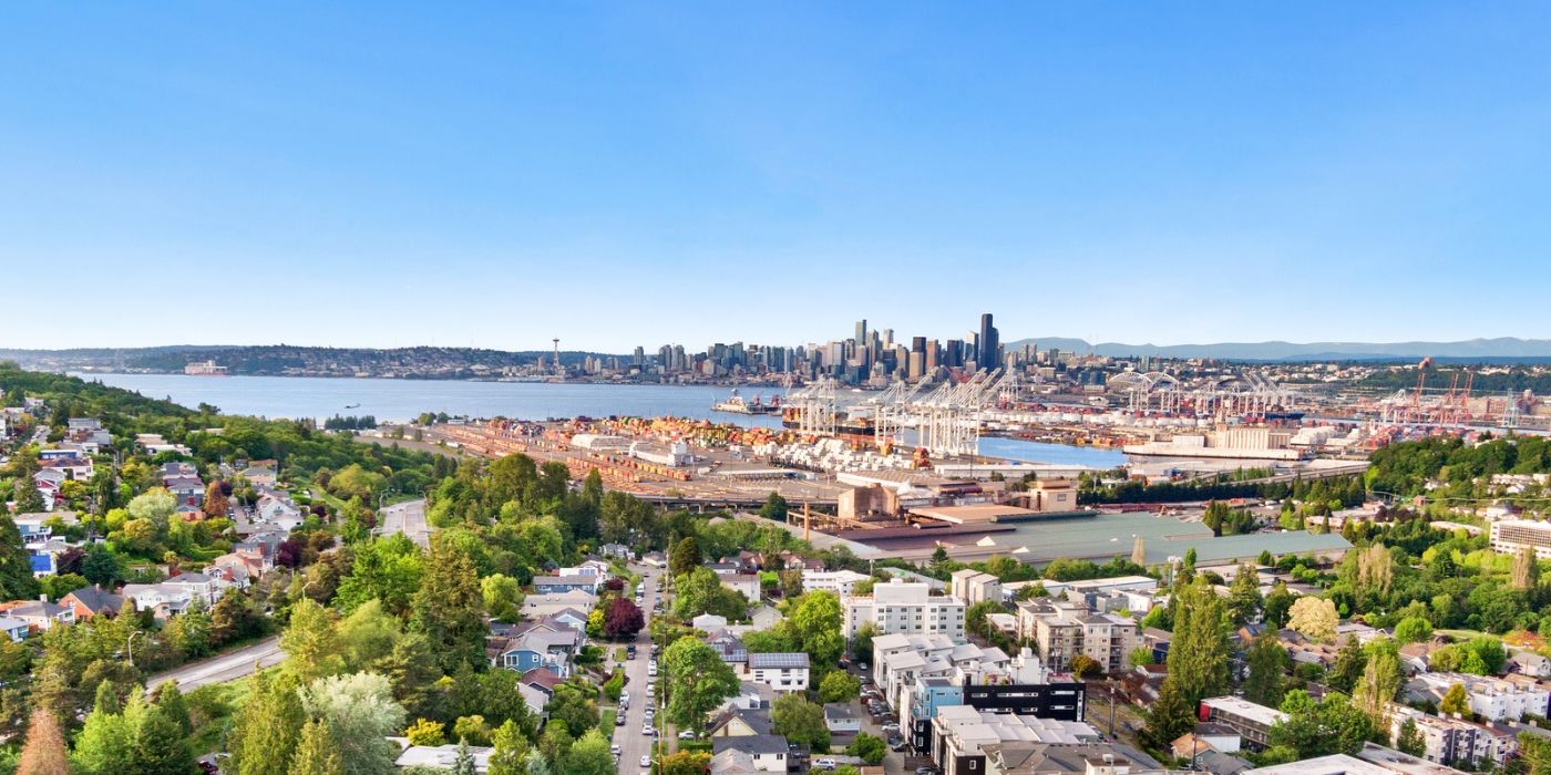 What It’s Really Like to Live in West Seattle (From a Local Perspective) header image.