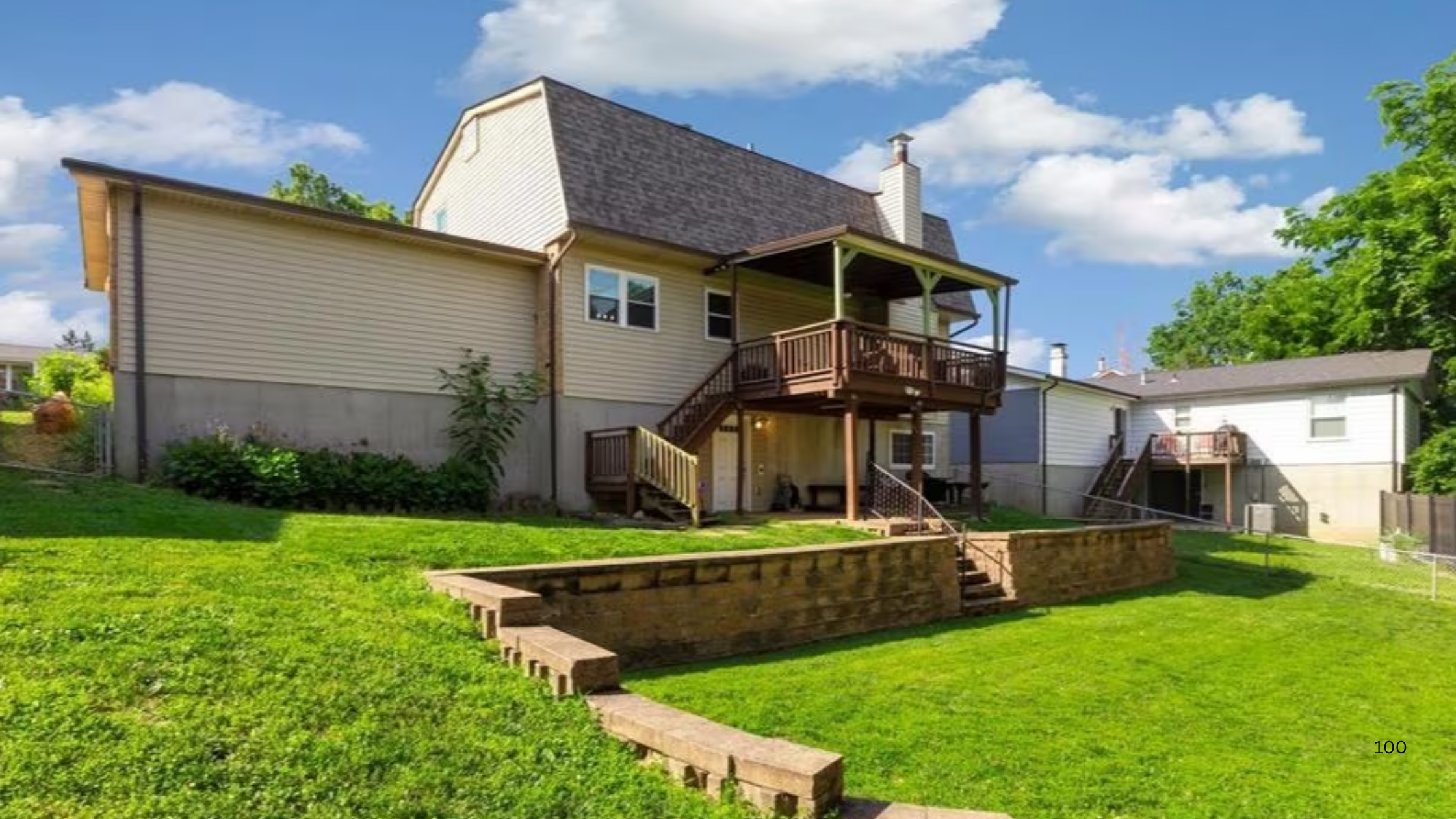 St. Louis single-family home with a back deck and yard, sold after 2 days on the market.