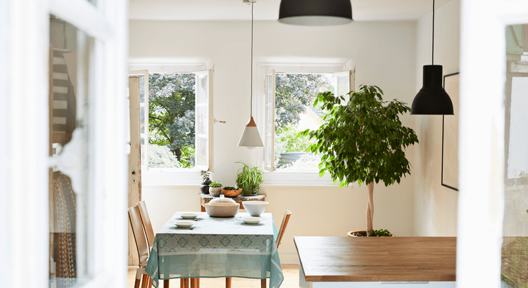 Thinking about an Adjustable-Rate Mortgage? Read This First. header image.