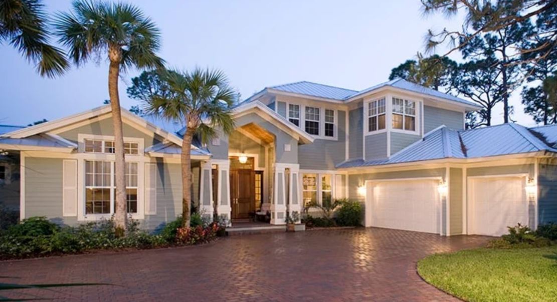 Why Summer Is a Great Time To Buy a Vacation Home header image.