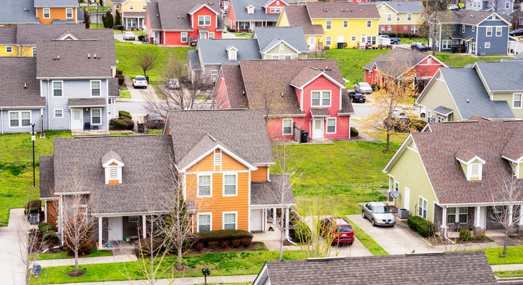 Houses Are Still Selling Fast header image.
