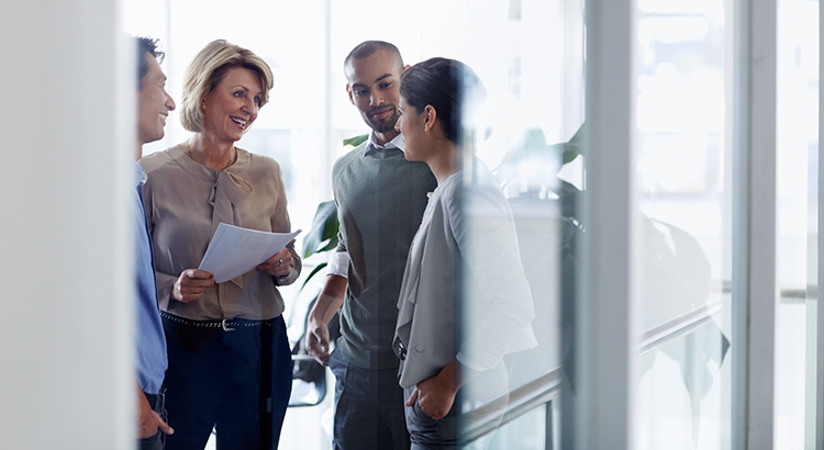 What Are the Experts Saying About the Spring Housing Market? header image.