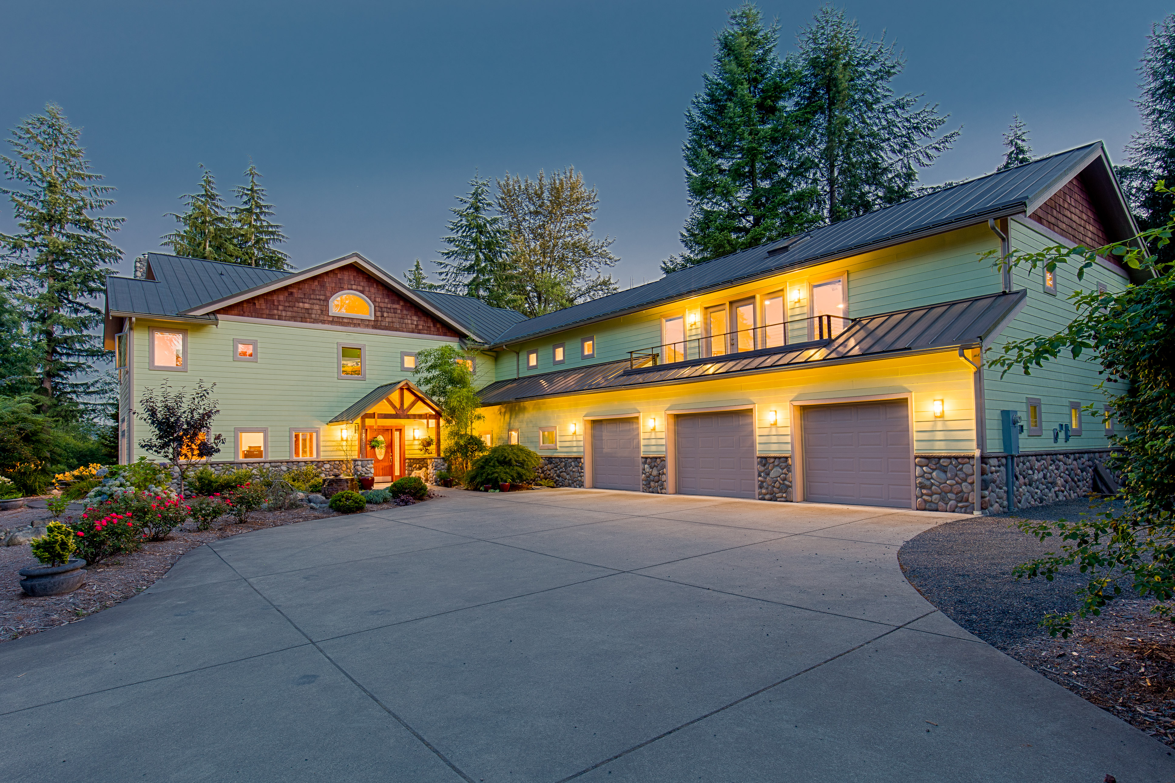 SOLD - Smart. Sustainable. Snohomish - Offered at $1,070,000 header image.
