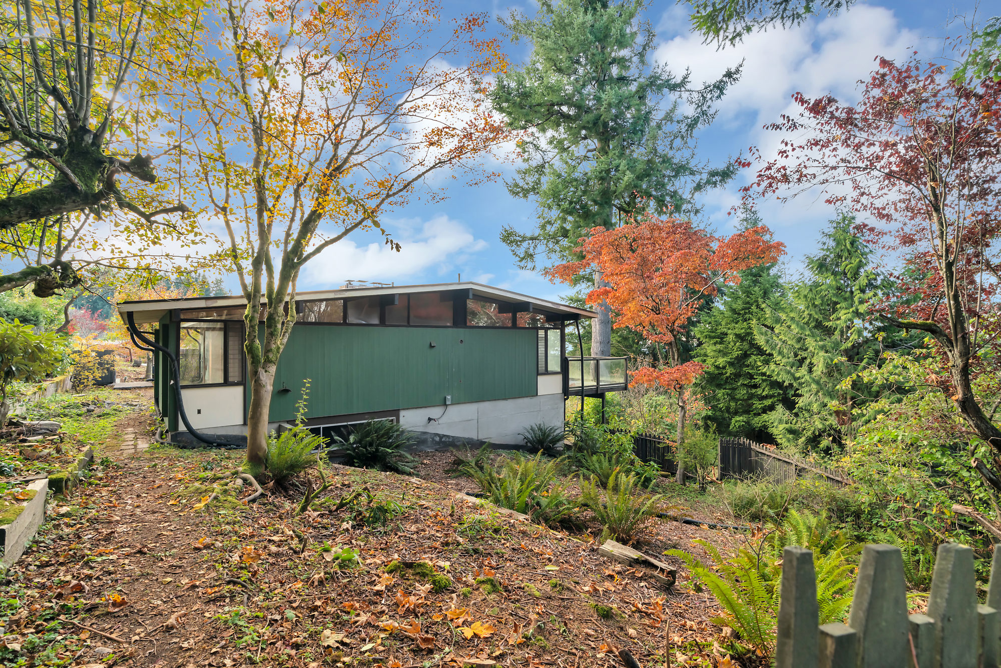 Sold - Mid-Century Modern Gem awaits your finishing touch... header image.