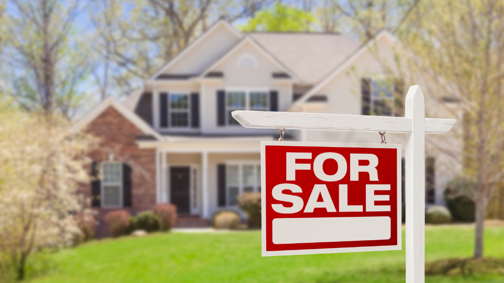 Maximize Your Home’s Selling Potential With These 6 Tips header image.