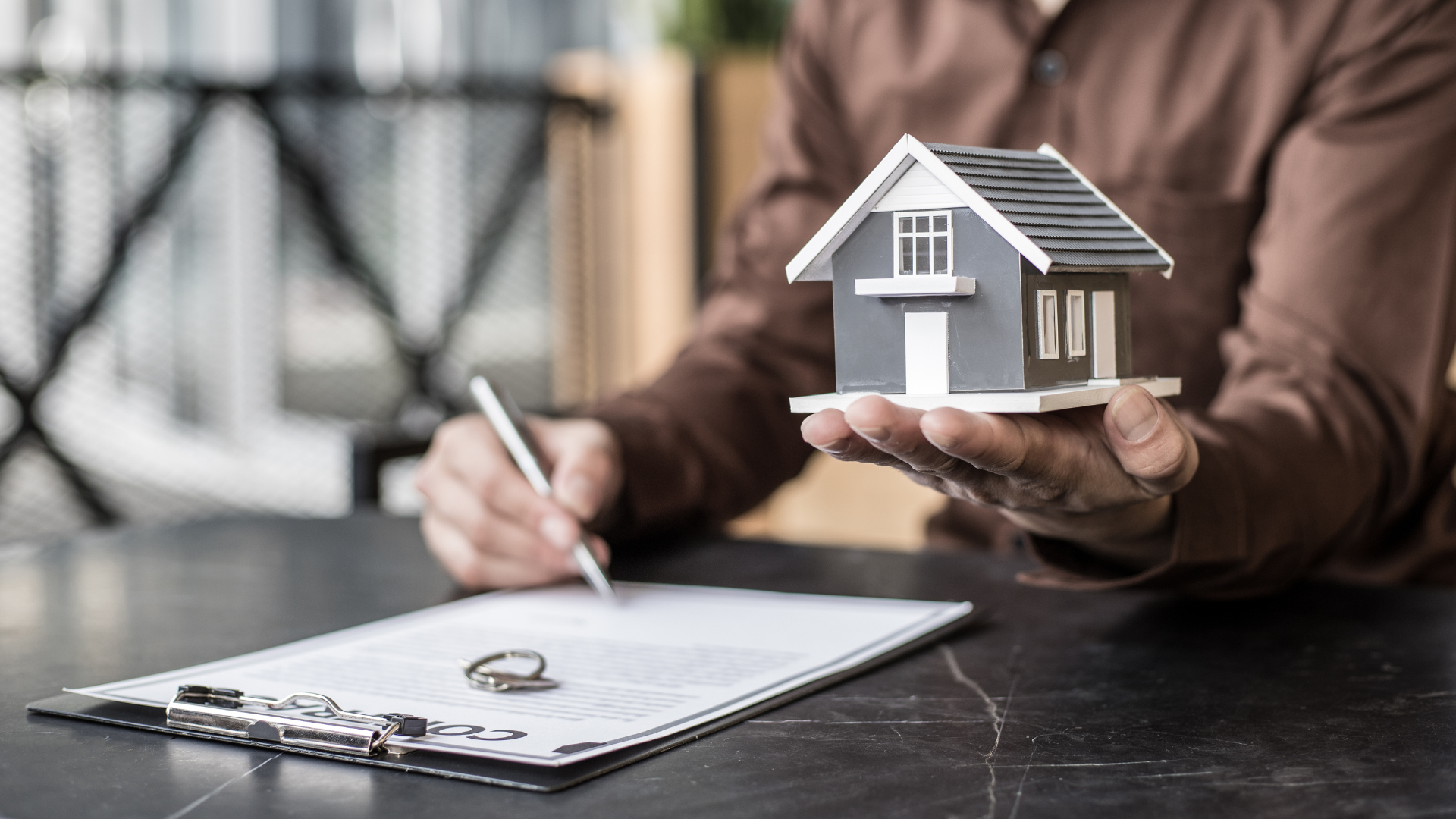 The 5 Biggest Mistakes Sellers Make (and How to Avoid Them) header image.