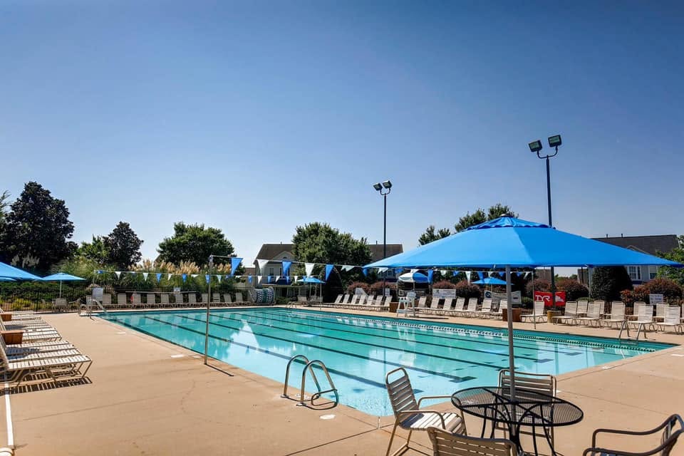 Laurel Park Pool