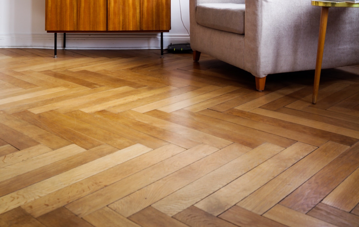 Are hardwood floors worth the cost? header image.